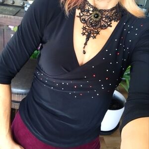 Embellished 3/4 sleeved top